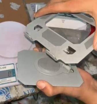 Rotating Base Tablet Stand – 360° Carbon Steel Adjustable Holder for Desk & Table