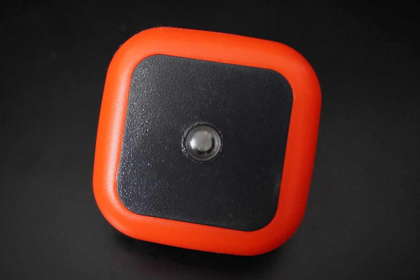 Smart LED Night Lamp with Automatic Light Sensor – Compact Bedroom & Home Decor Lamp